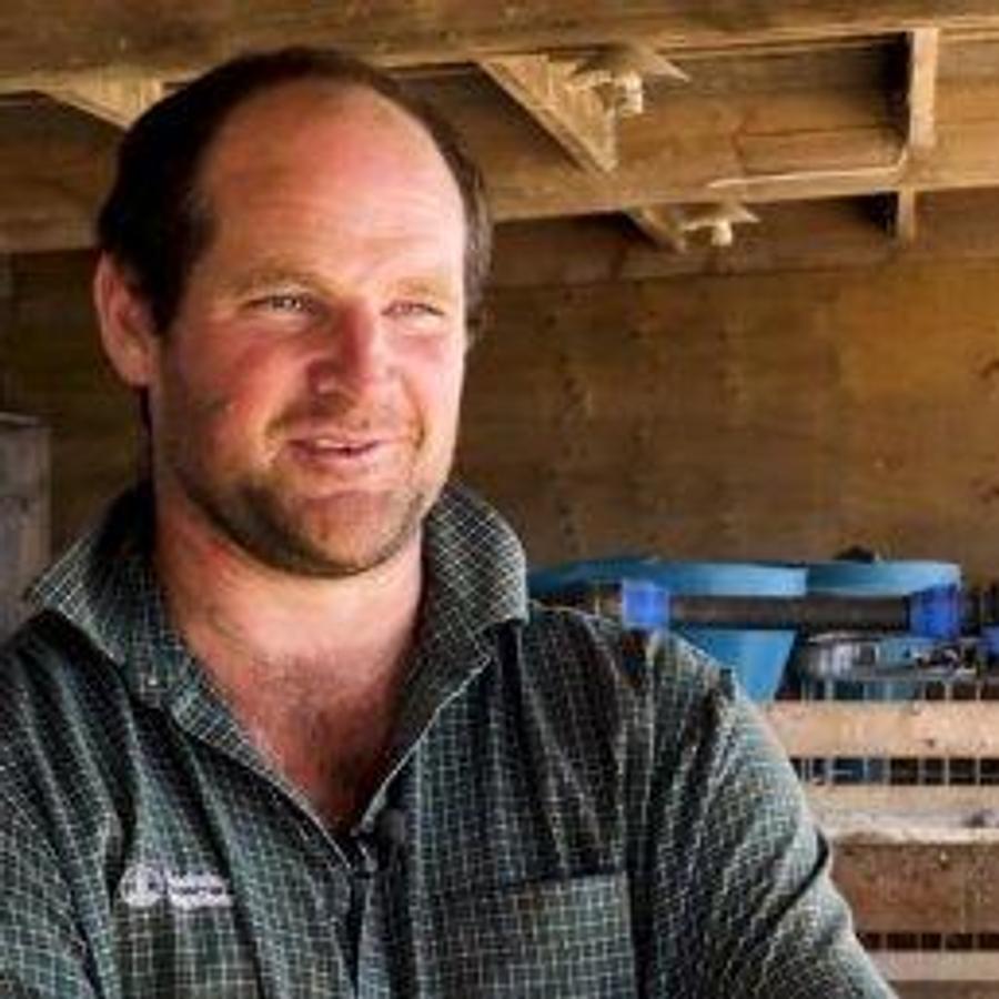 Trailed Chainless Bale Processors