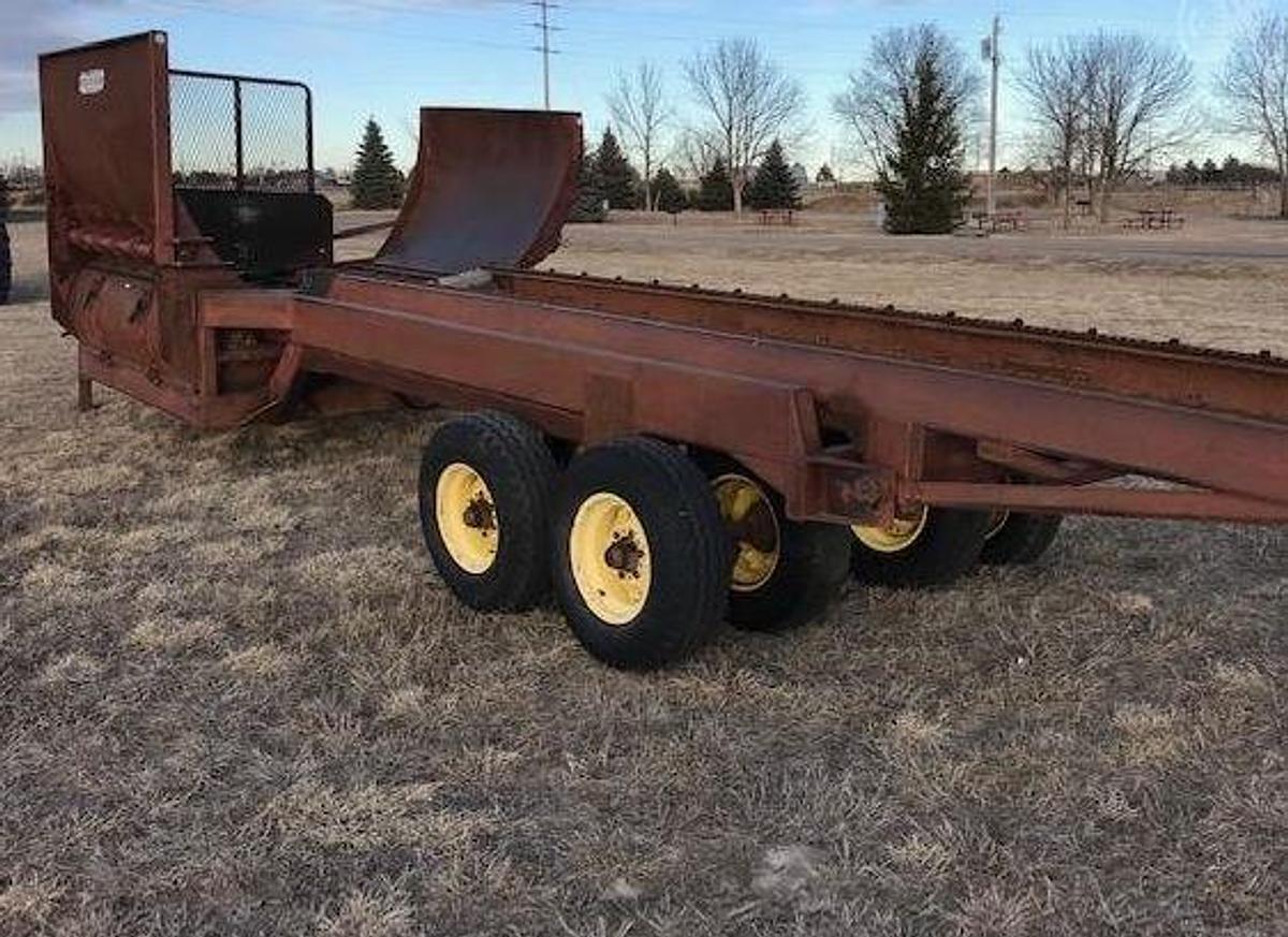 Used 2004 KRAMER RANCH-HAND BP 650 RED