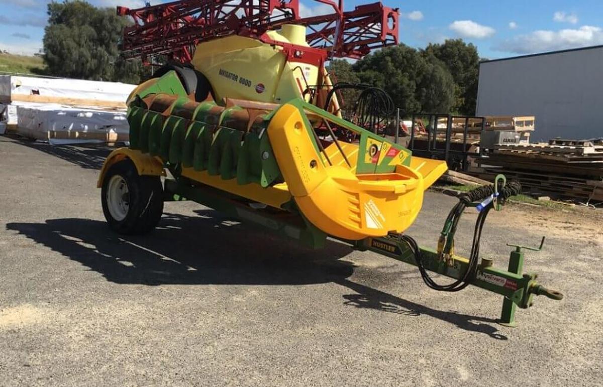 Used Hustler Chainless X5000 double bale feeder