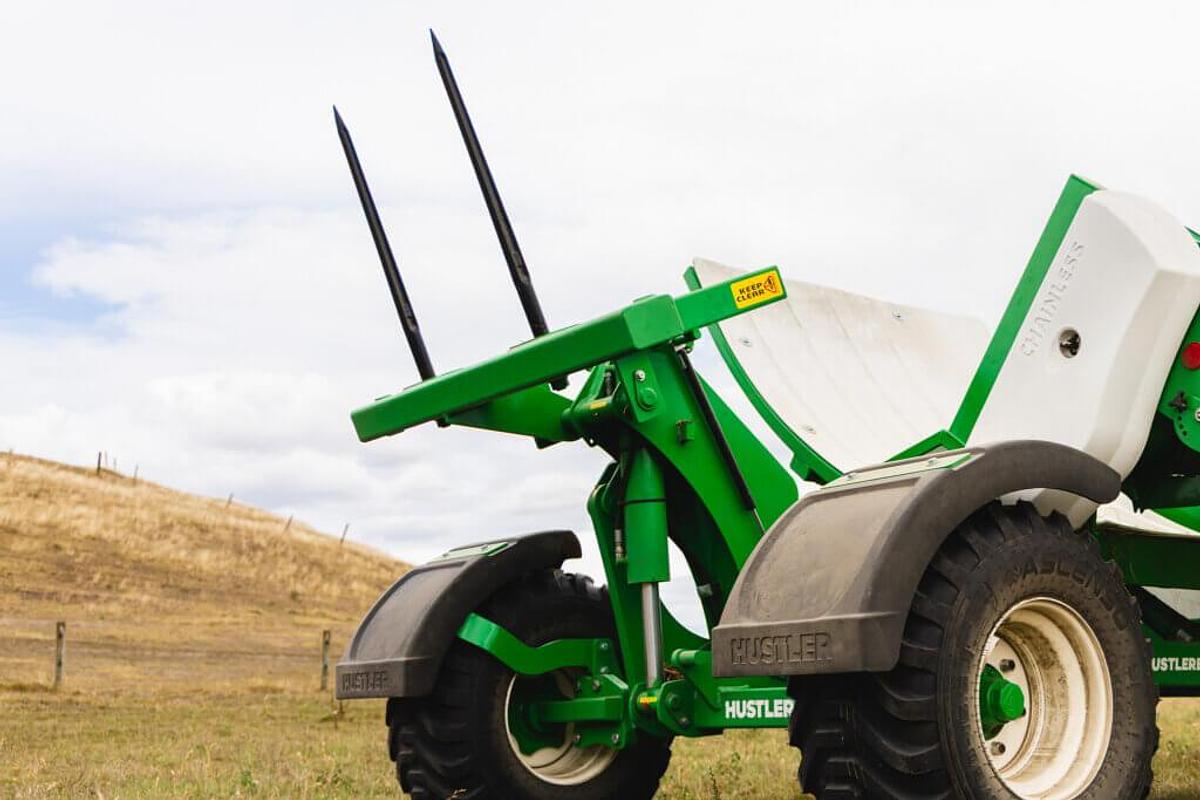 Trailed Chainless Bale Processors