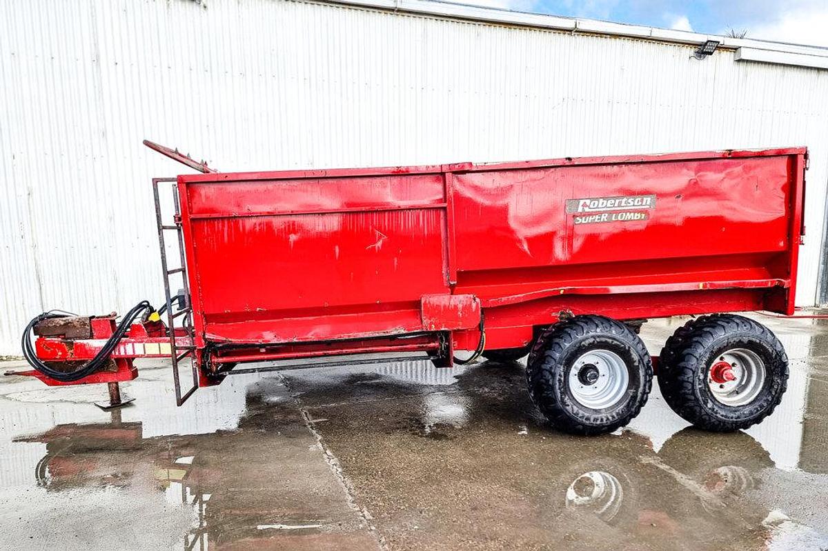 Used Robertson Super Comby Wagon MK2 c/w Scales