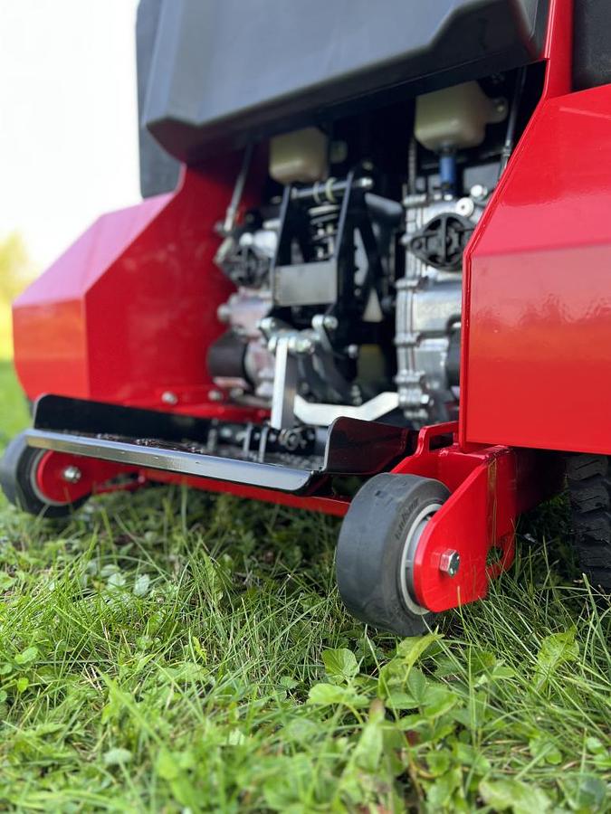 STAND ON DEBRIS BLOWER