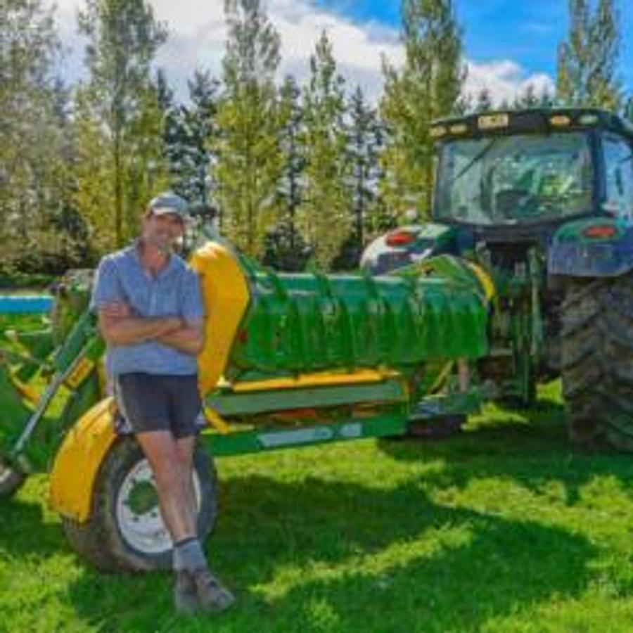 Trailed Chainless Bale Processors