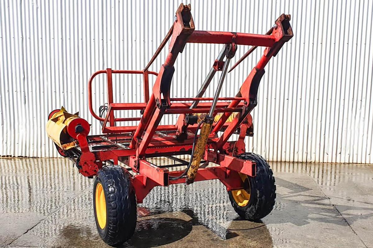 Used Duncan Read Sidewinder 2 Bale Feeder