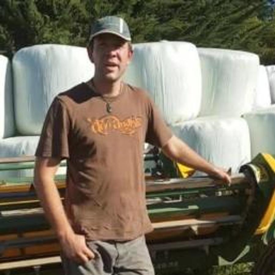 Trailed Bale Unrollers