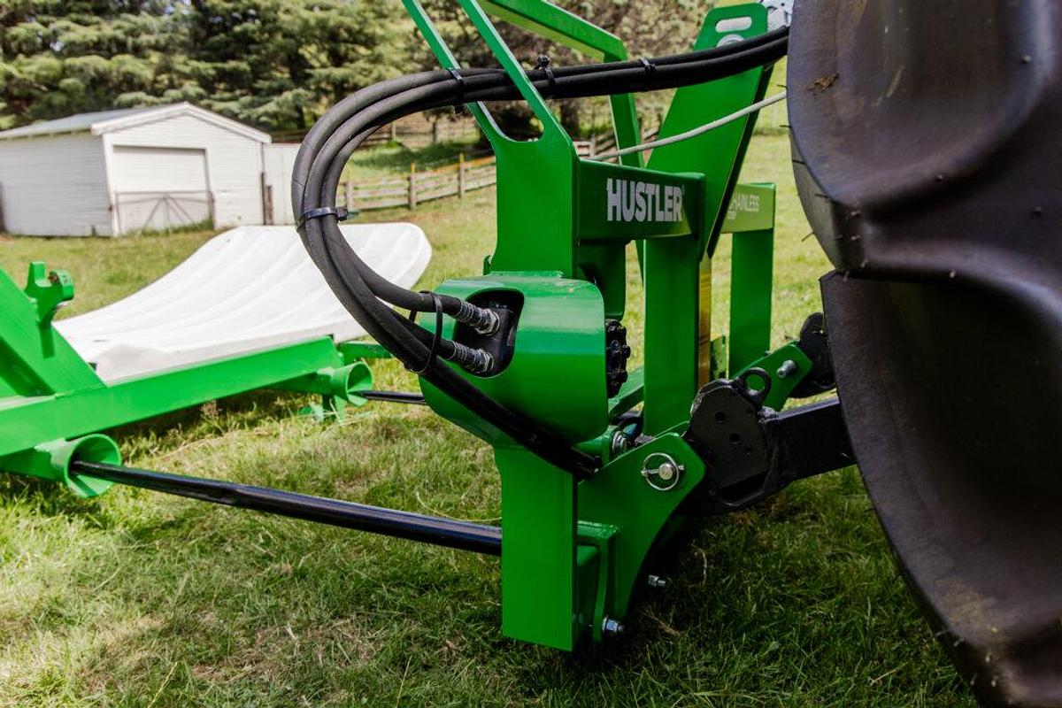 Chainless 2000 Round & Square Bale Feeder