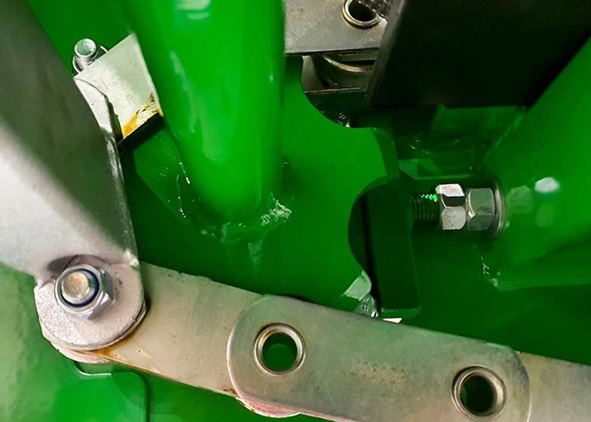 BaleXpress Multi-Bale Feeders