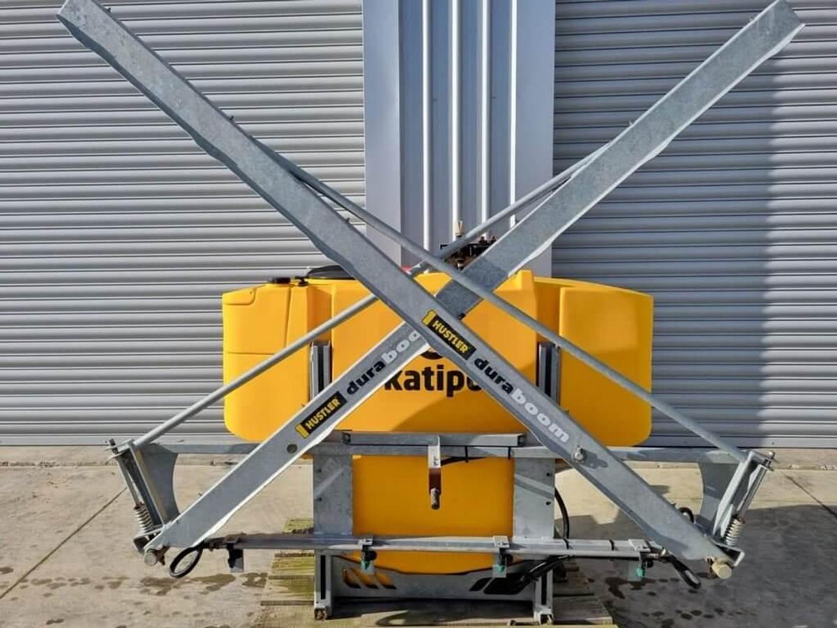Used 2016 Hustler Katipo 890 boom sprayer