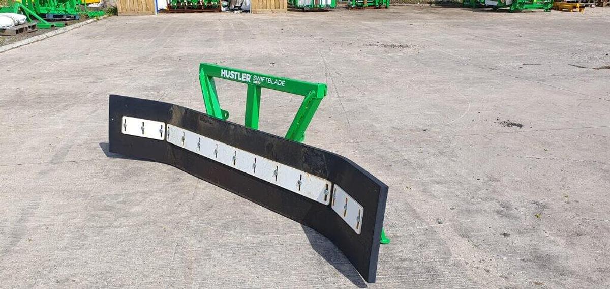 Used Hustler Swiftblade LM260