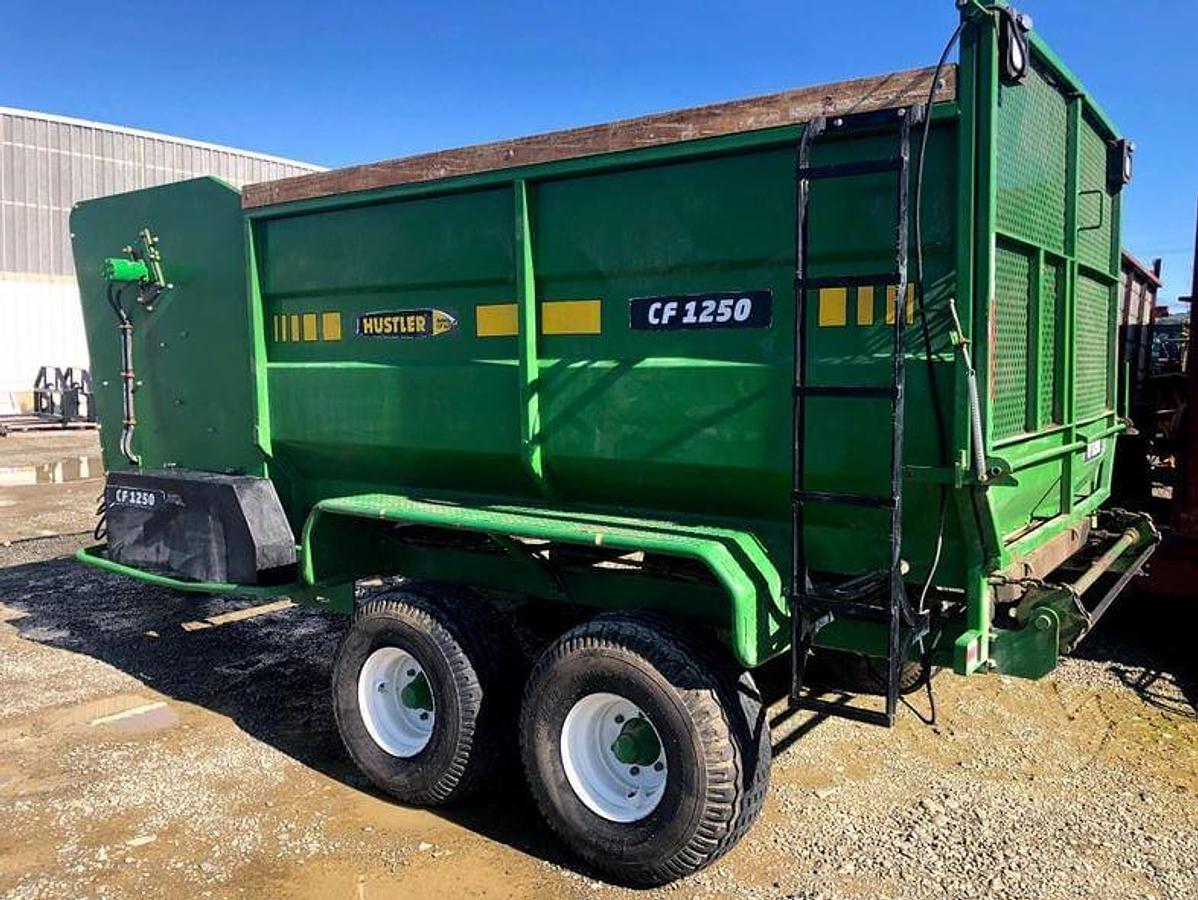 Used Hustler 1250 CF Silage Wagon