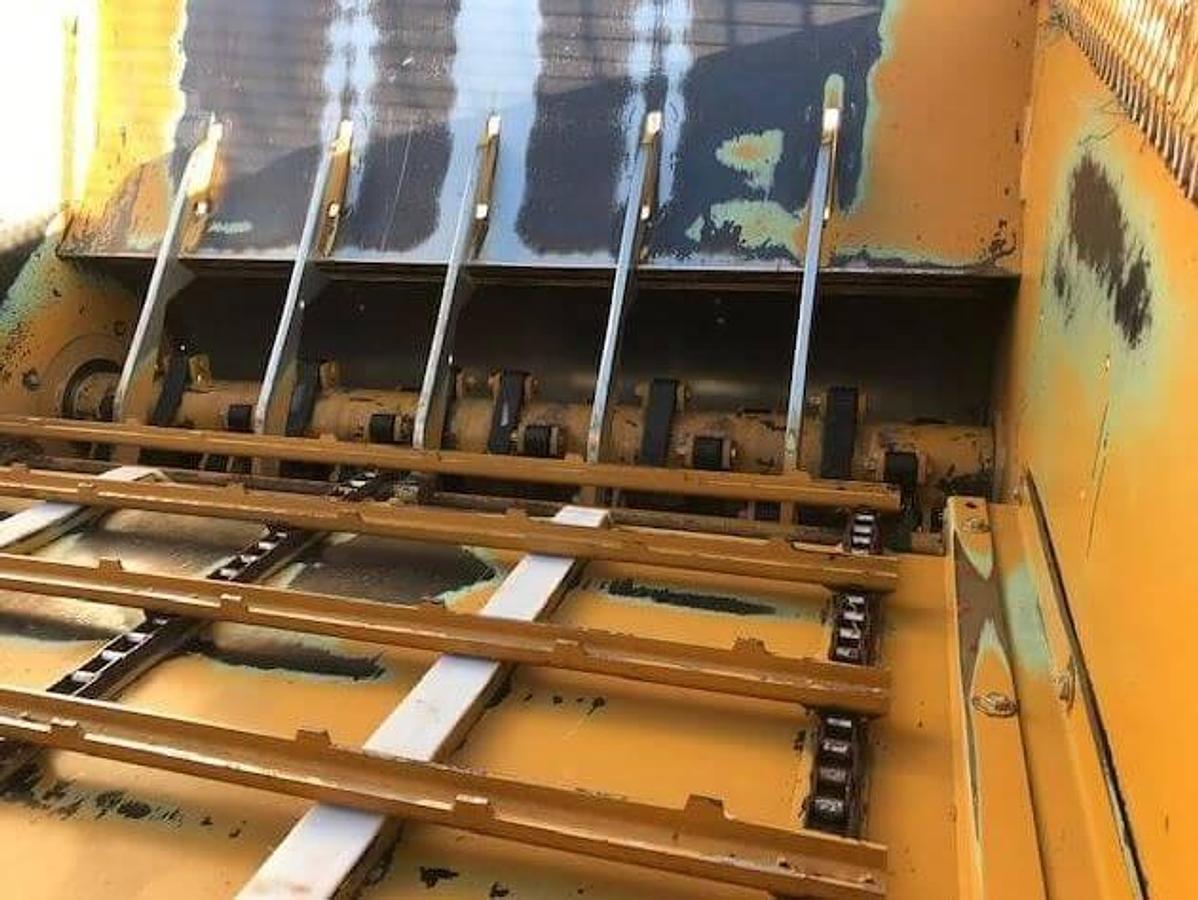 Used Haybuster 2660 Bale Processors