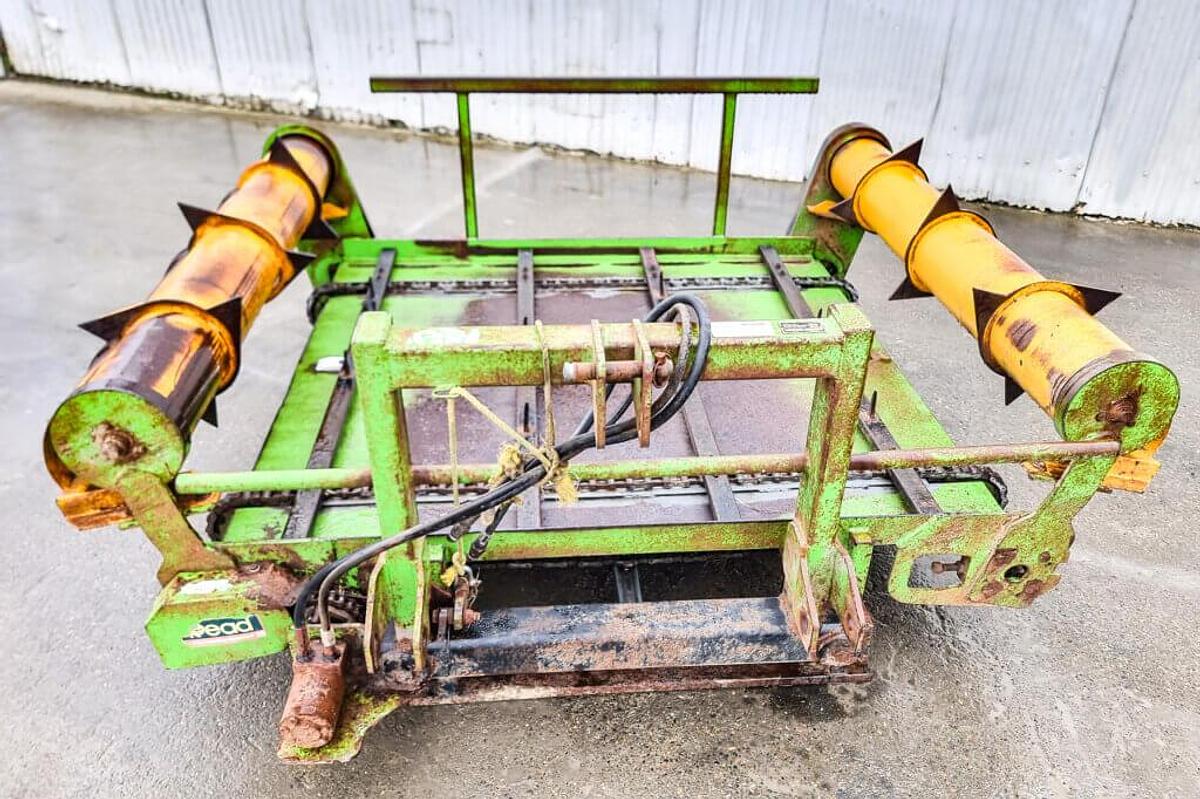 Used Read Sidewinder SE 3ptL Bale Feeder