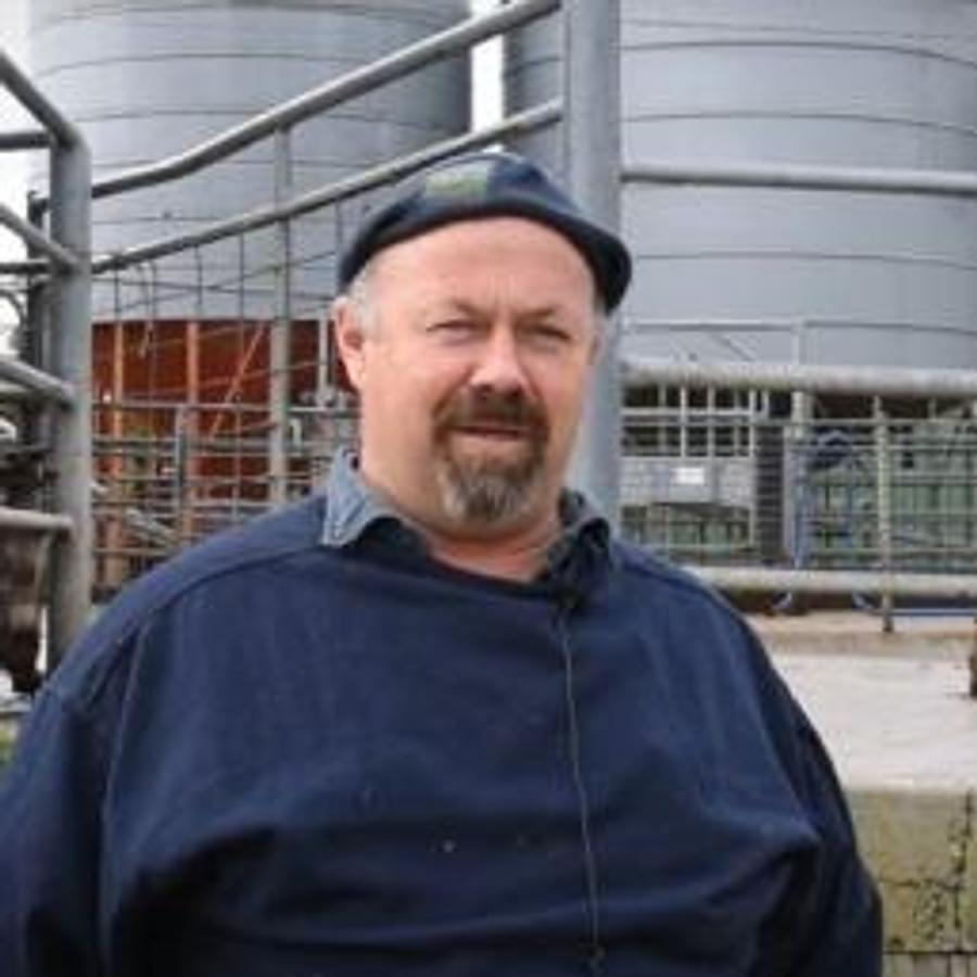 Trailed Bale Unrollers