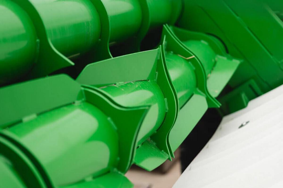 Trailed Chainless Bale Processors