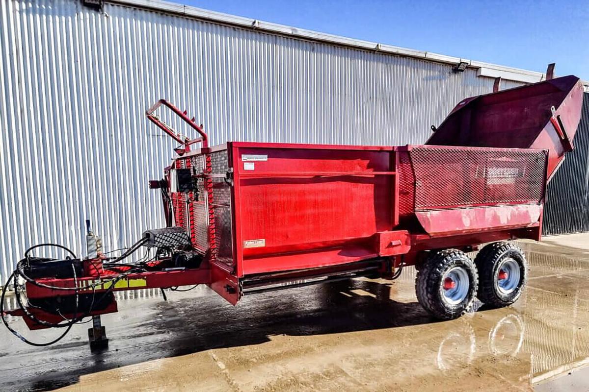 Used Robertson Super Comby Wagon cw scales, rear forks & bin