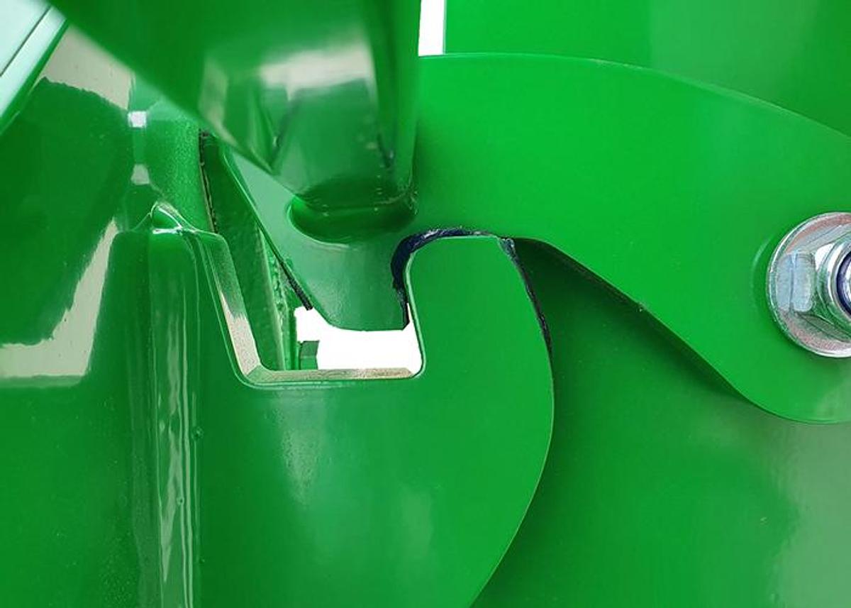 Mounted Bale Unrollers