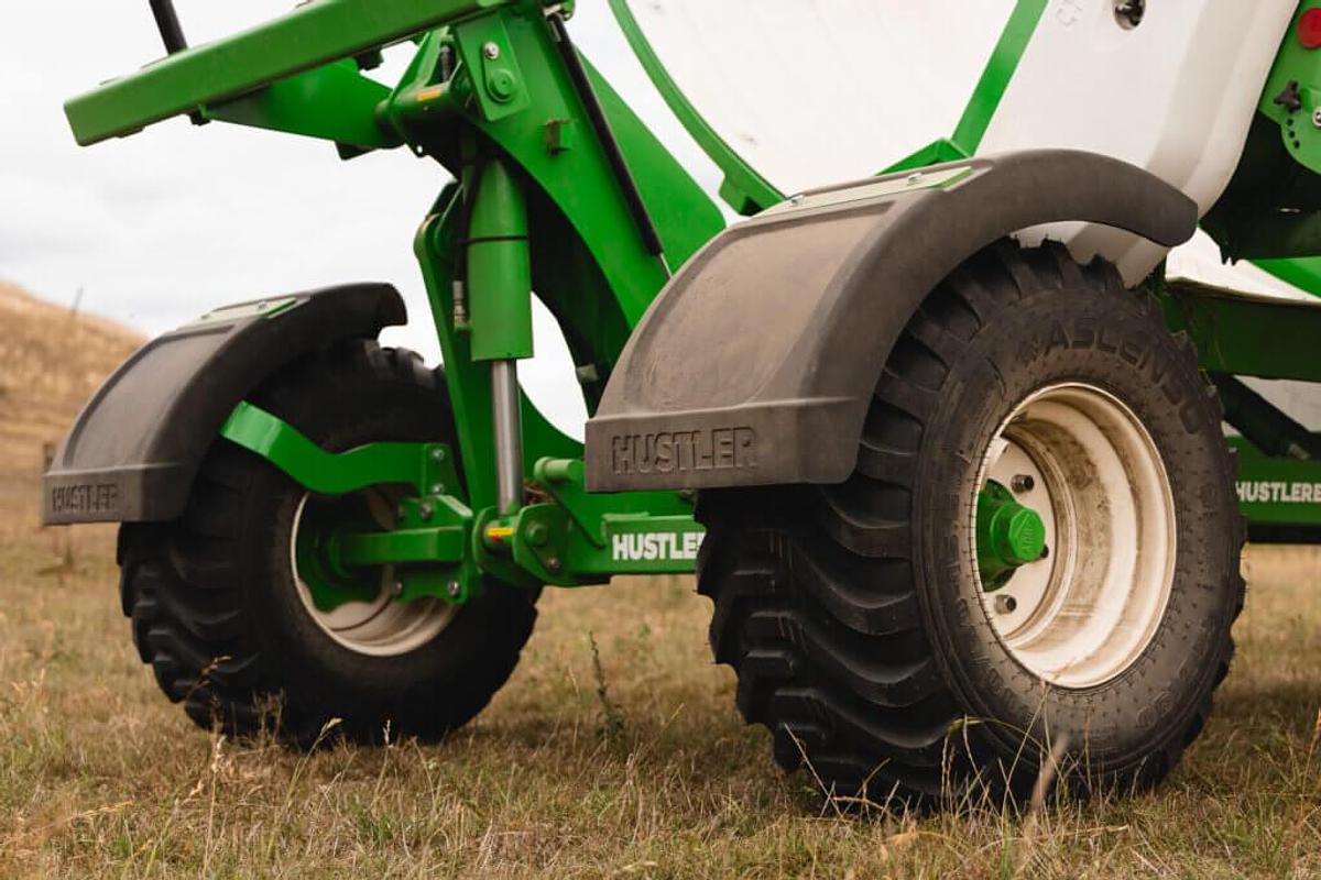 Trailed Chainless Bale Processors