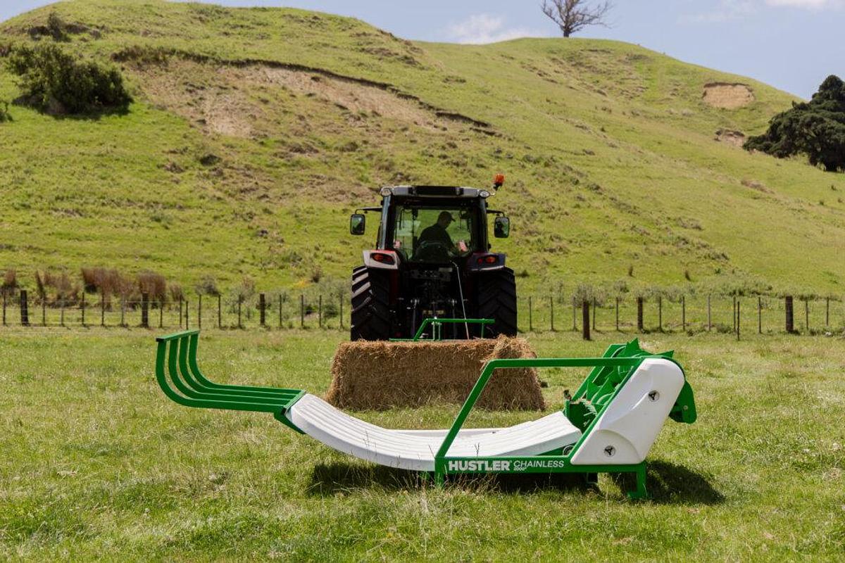 Chainless 2000 Round & Square Bale Feeder