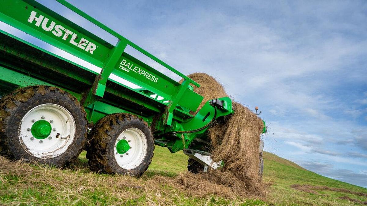 BaleXpress Multi-Bale Feeders