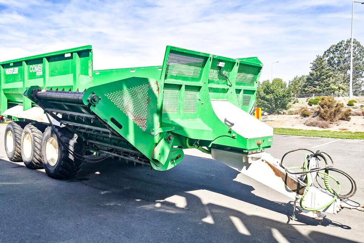 Used Hustler RX218 Feedout Wagon c/w Scales