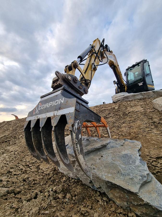 S900/900 SCORPION MOUNT