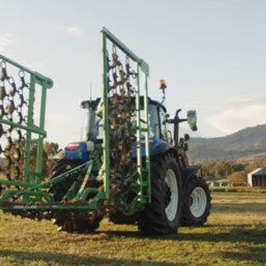 Regener8r Hydraulic Folding Chain Harrows