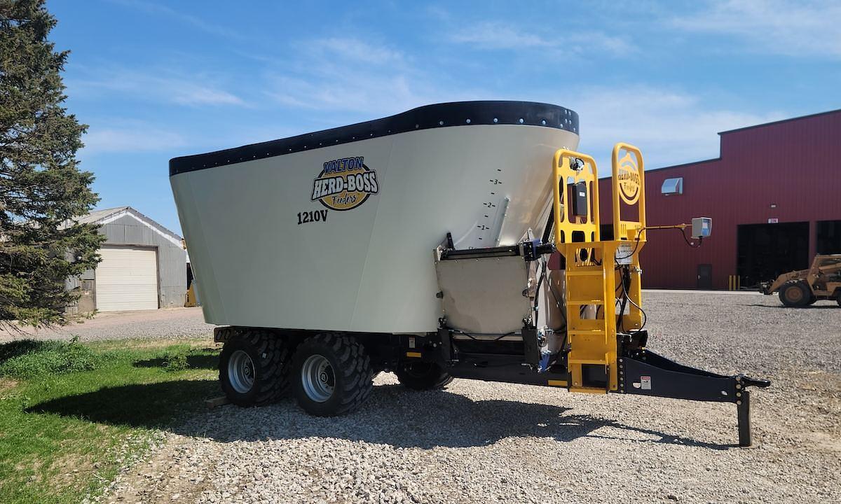 1210V Vertical Feed Mixer