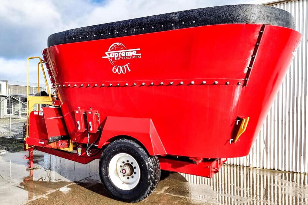 Used Supreme 600T Mixer Feeder Wagon