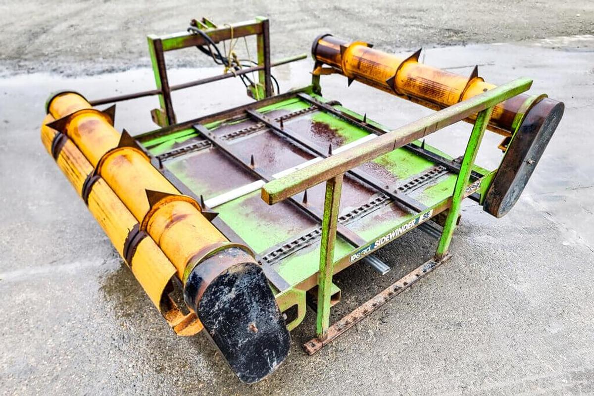 Used Read Sidewinder SE 3ptL Bale Feeder