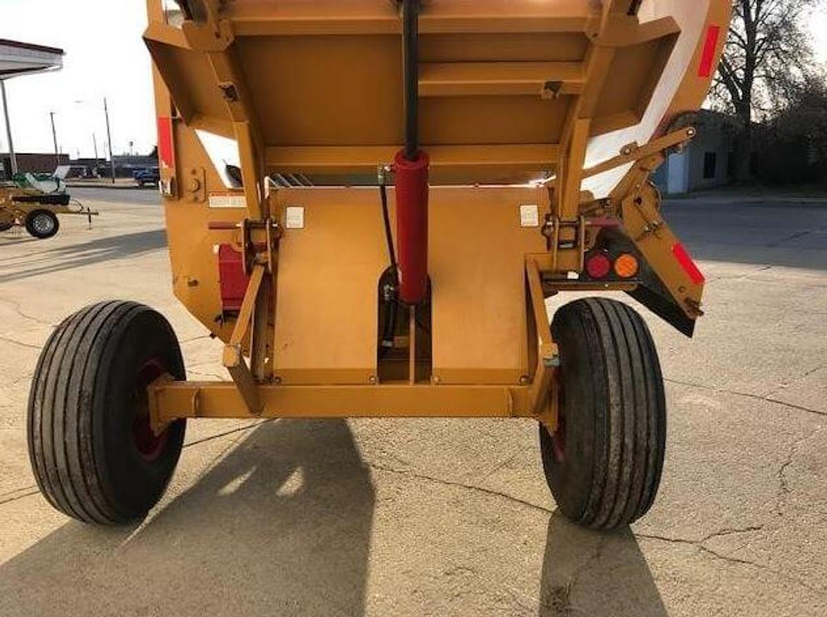 Used Haybuster 2660 Bale Processors