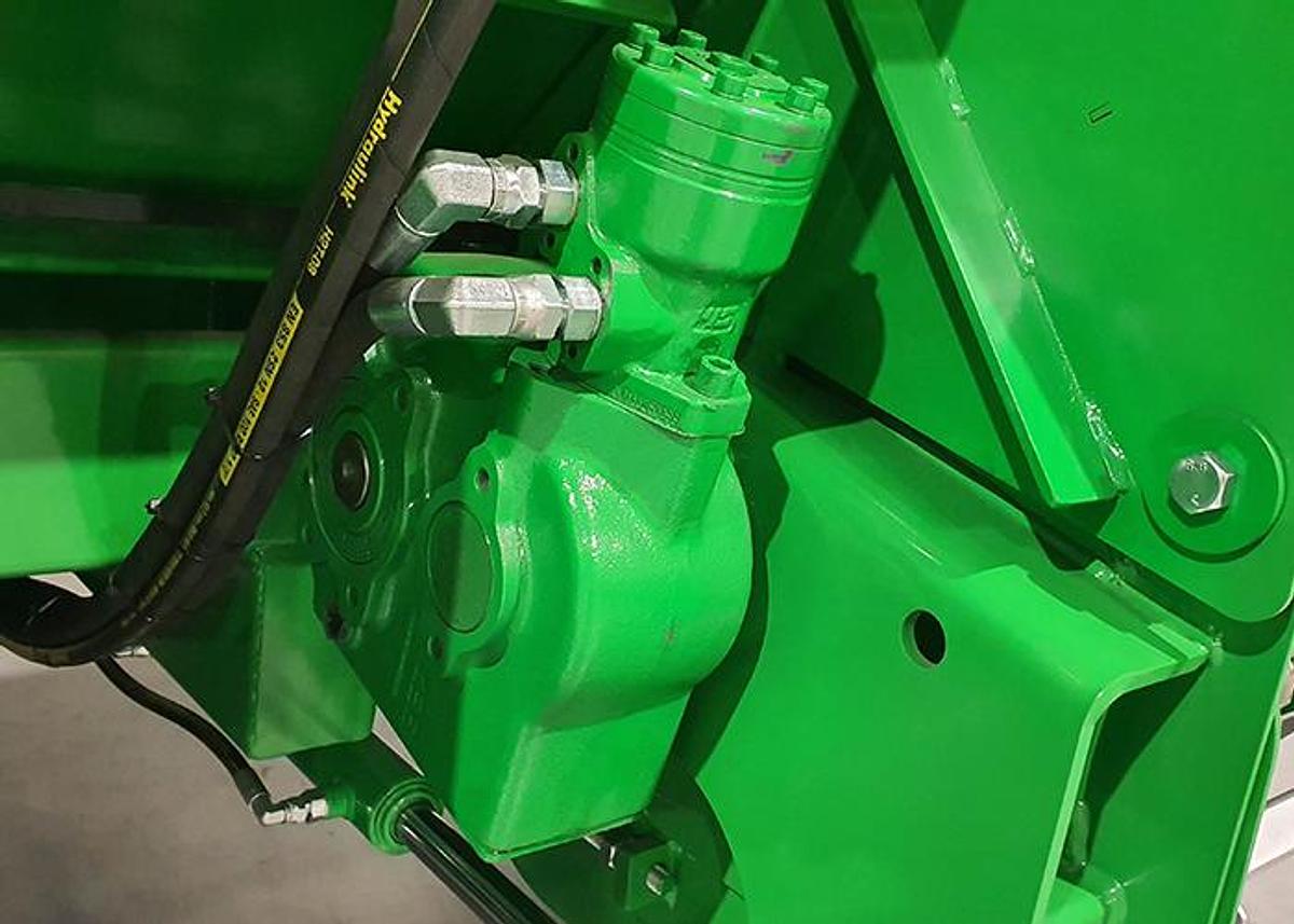 BaleXpress Multi-Bale Feeders