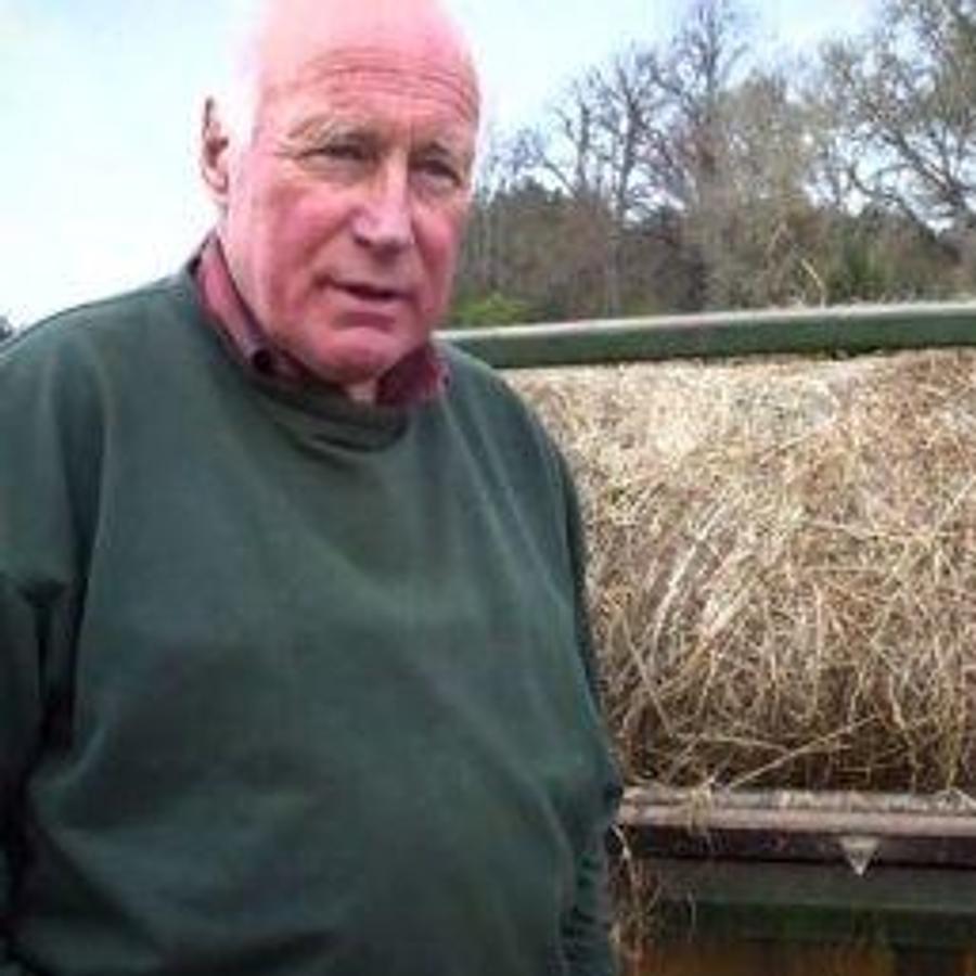 Trailed Bale Unrollers