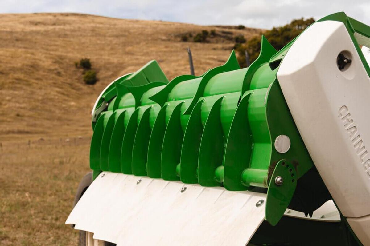 Trailed Chainless Bale Processors