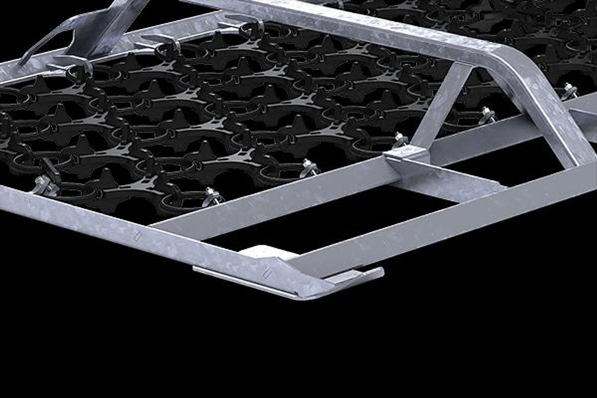 Regener8r Hydraulic Folding Chain Harrows