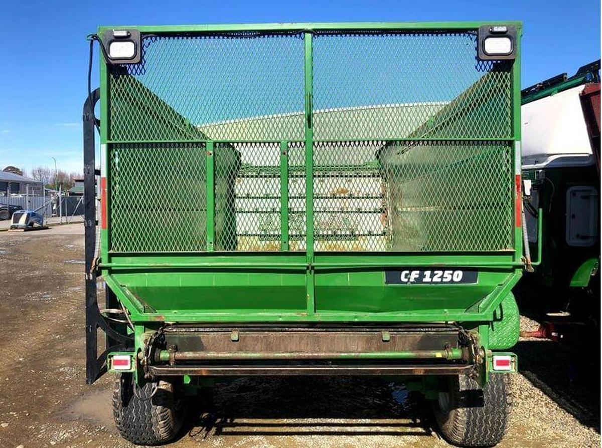 Used Hustler 1250 CF Silage Wagon