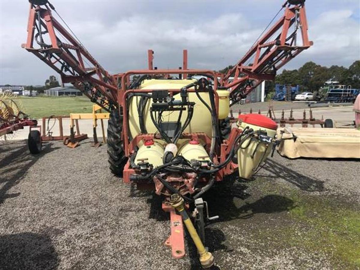 Used 2003 Hardi 2700 Explorer