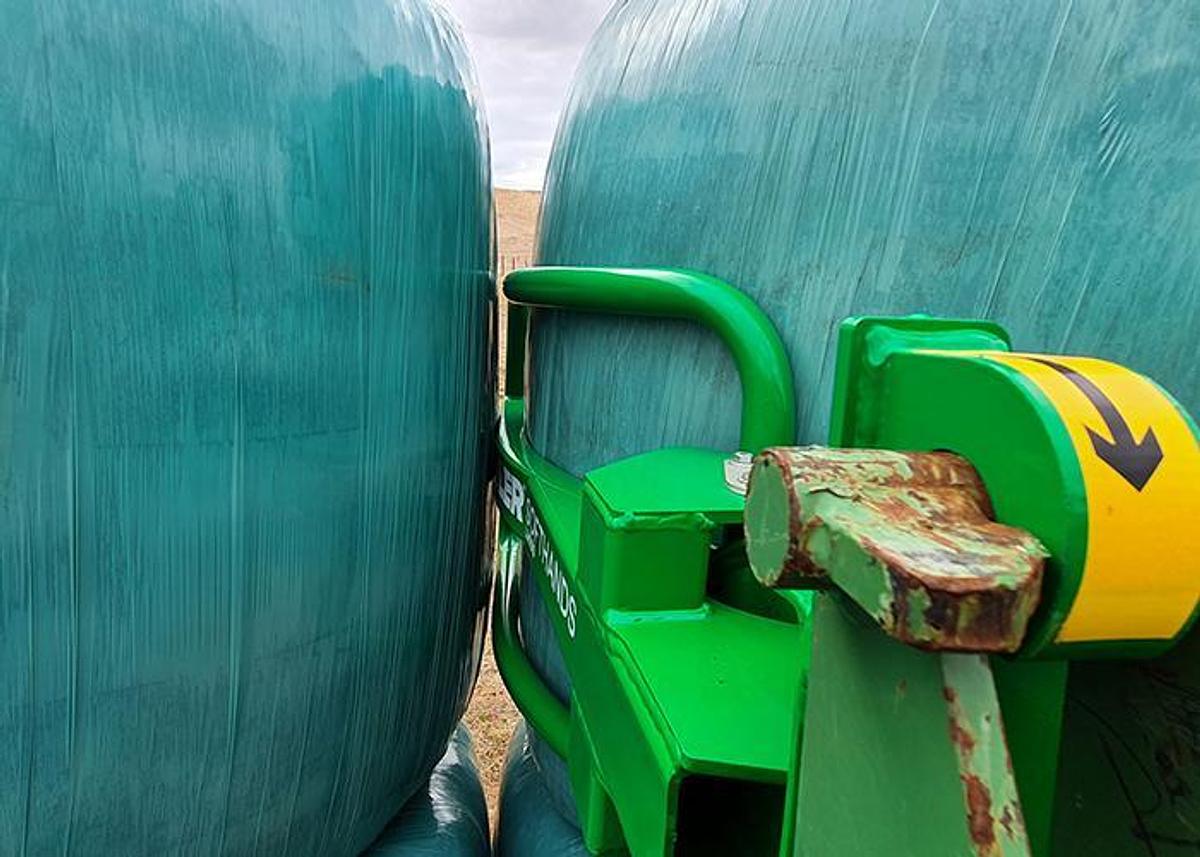 Softhands® Bale Handlers