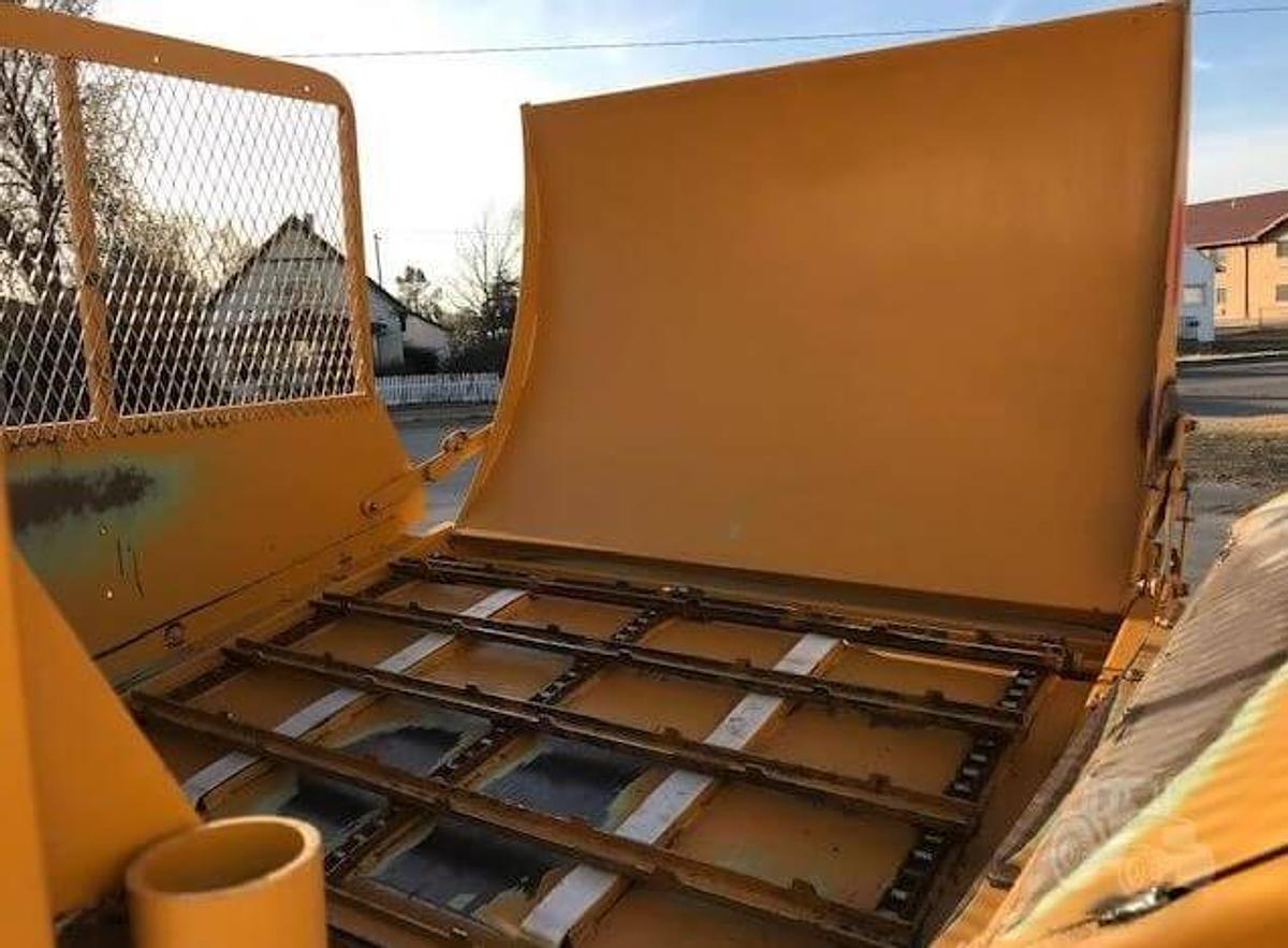 Used Haybuster 2660 Bale Processors