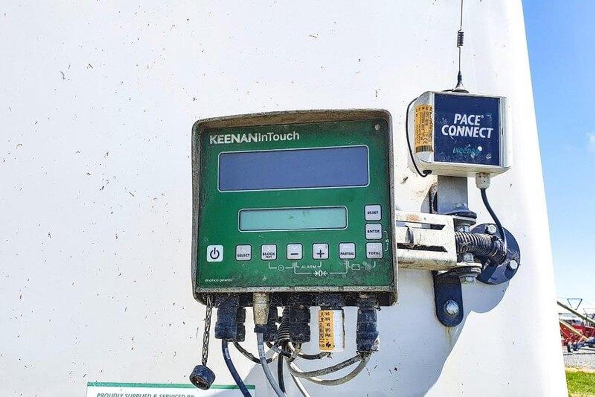 Used Keenan 365 Mixer Feeder