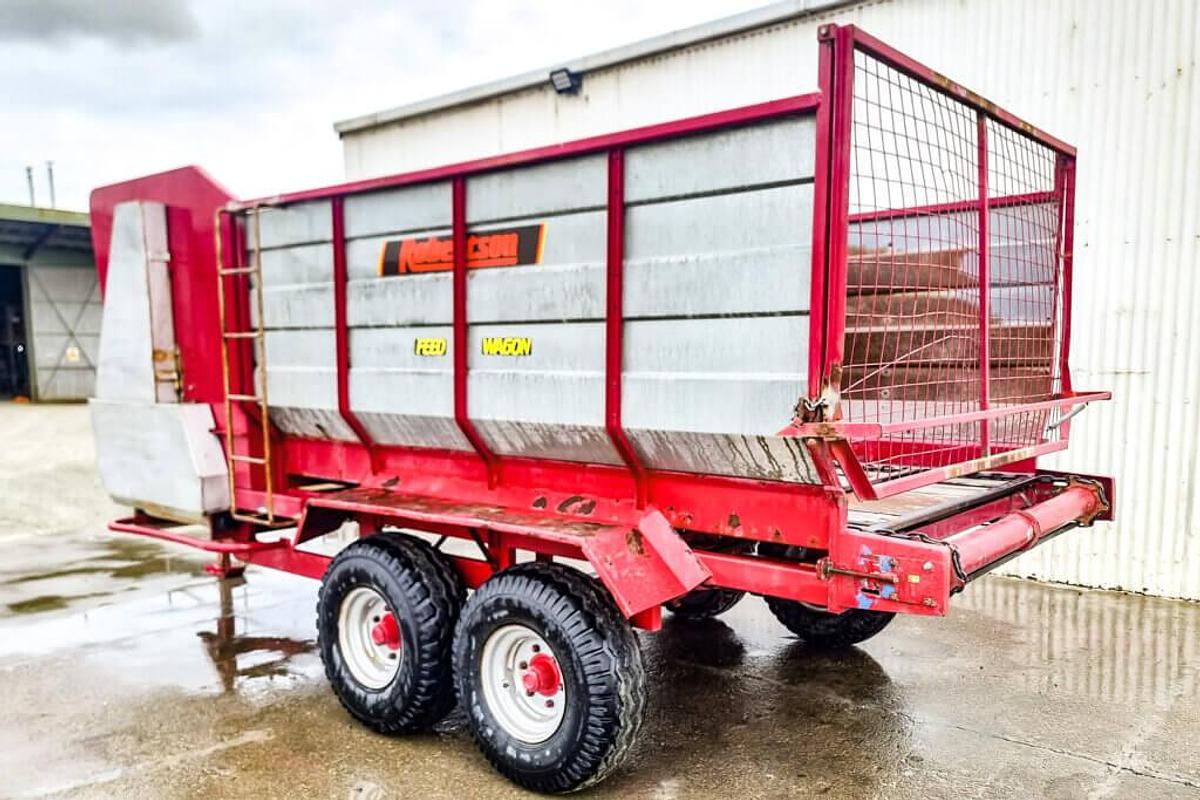 Used Robertson SF1060 Sidefeed Silage Wagon