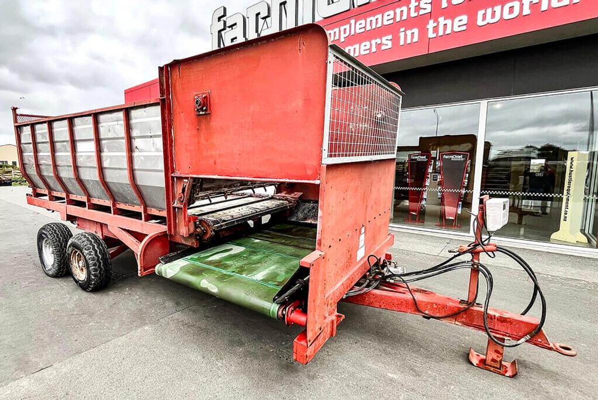 Used Taege 12 Cube Silage Wagon