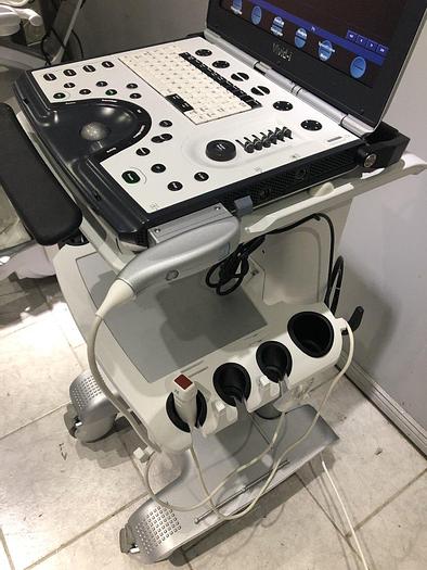 Used GE Vivid i Ultraschallsystem mit Kardio Sonde Software Version 2.1.16 auf GE Vivid i Trolley