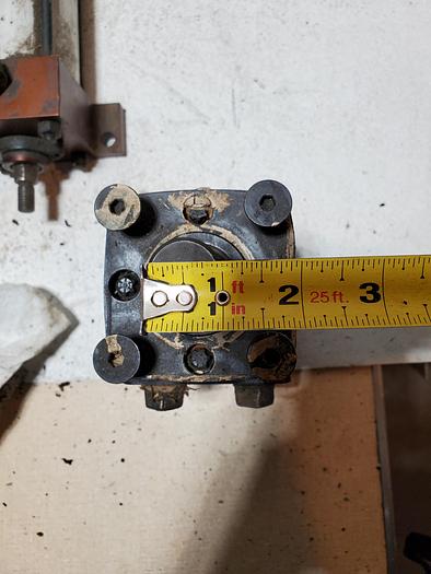 Used Eaton Charlynn Char-Lynn Hydraulic Motor Black 101-1001-009