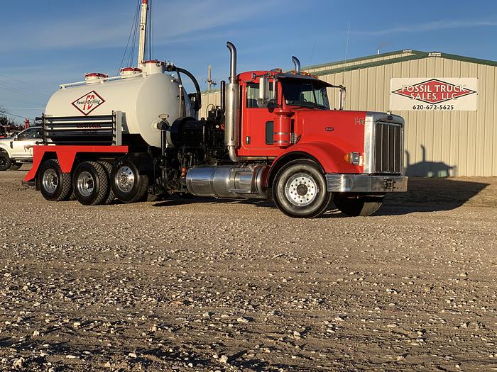 Used 2006 Peterbilt 357 4-Axle 60 BBL Bobtail Kill Truck