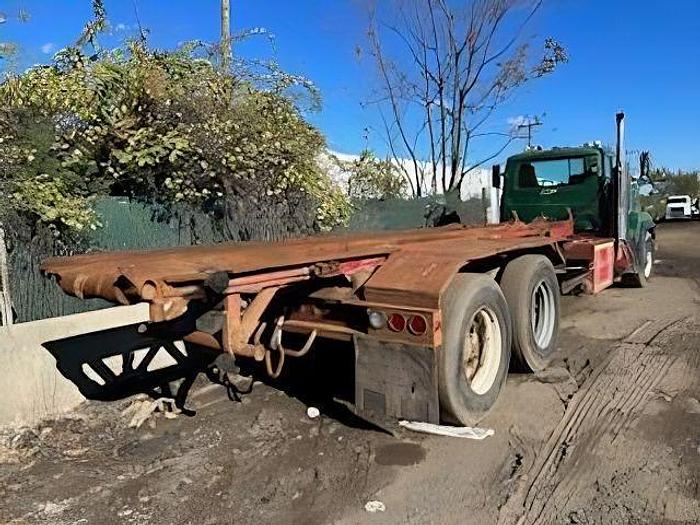 Used 1999 Mack RD690S