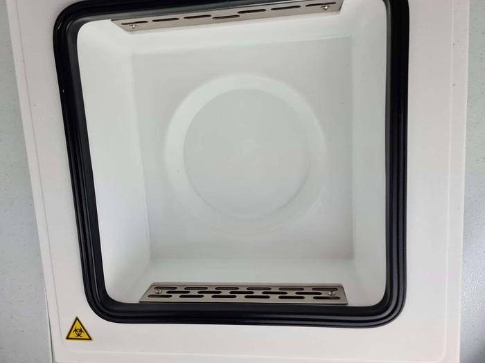 Used BioRad ID-Incubator 37 S I