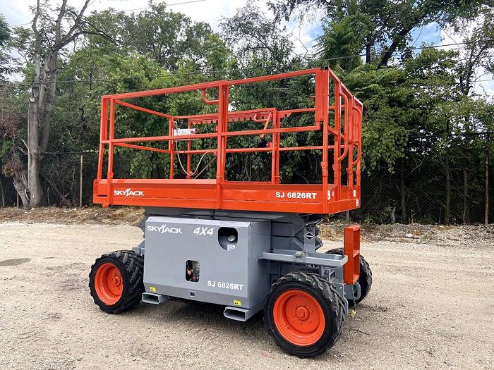 Used 2010 SKYJACK 6826RT