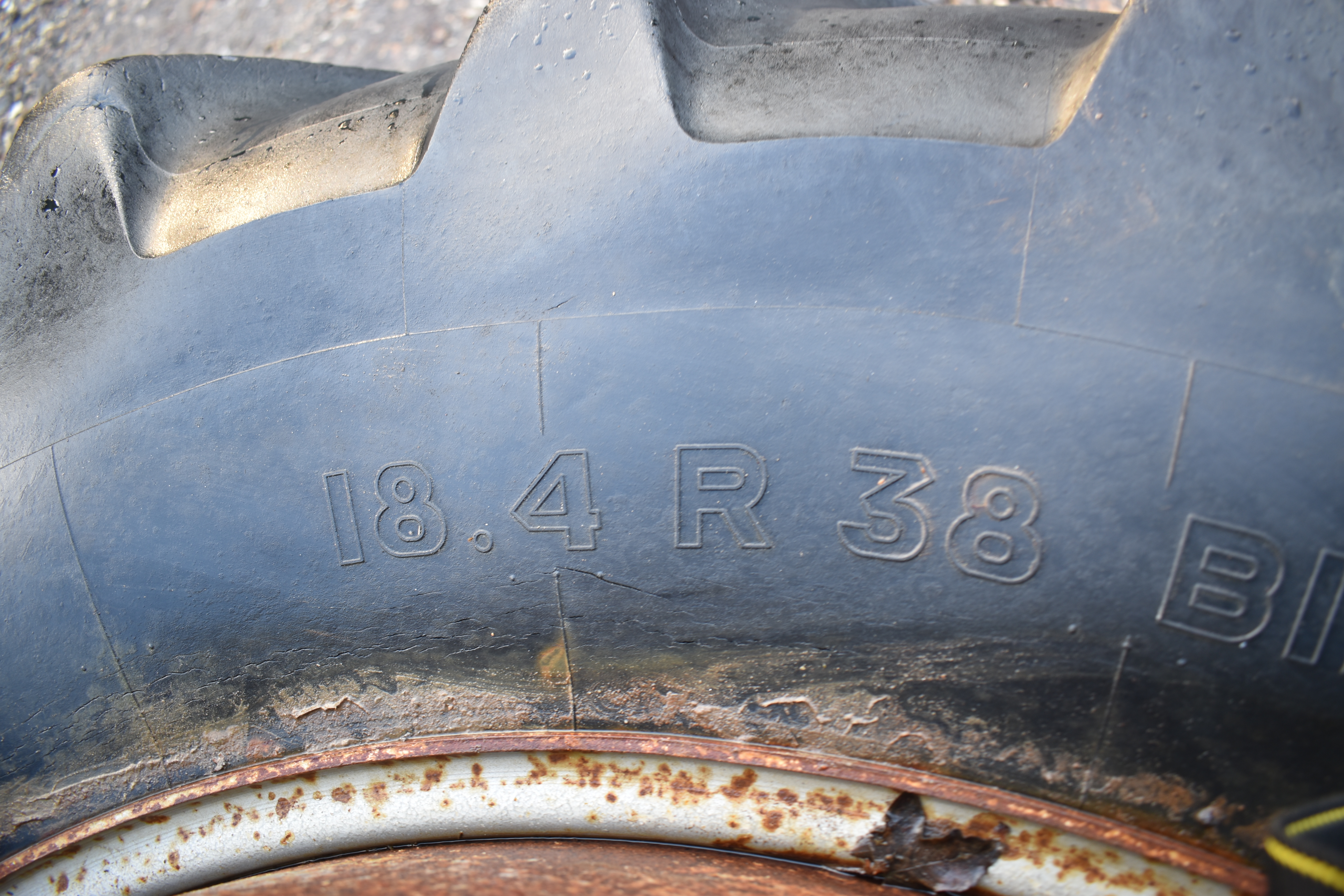 Used Michelin 18.4 R38 Dual Wheels and Tyres