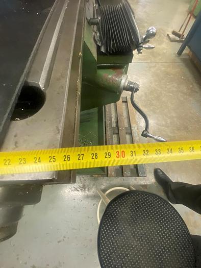 Used Microcut 837 Manual Turret Milling Machine