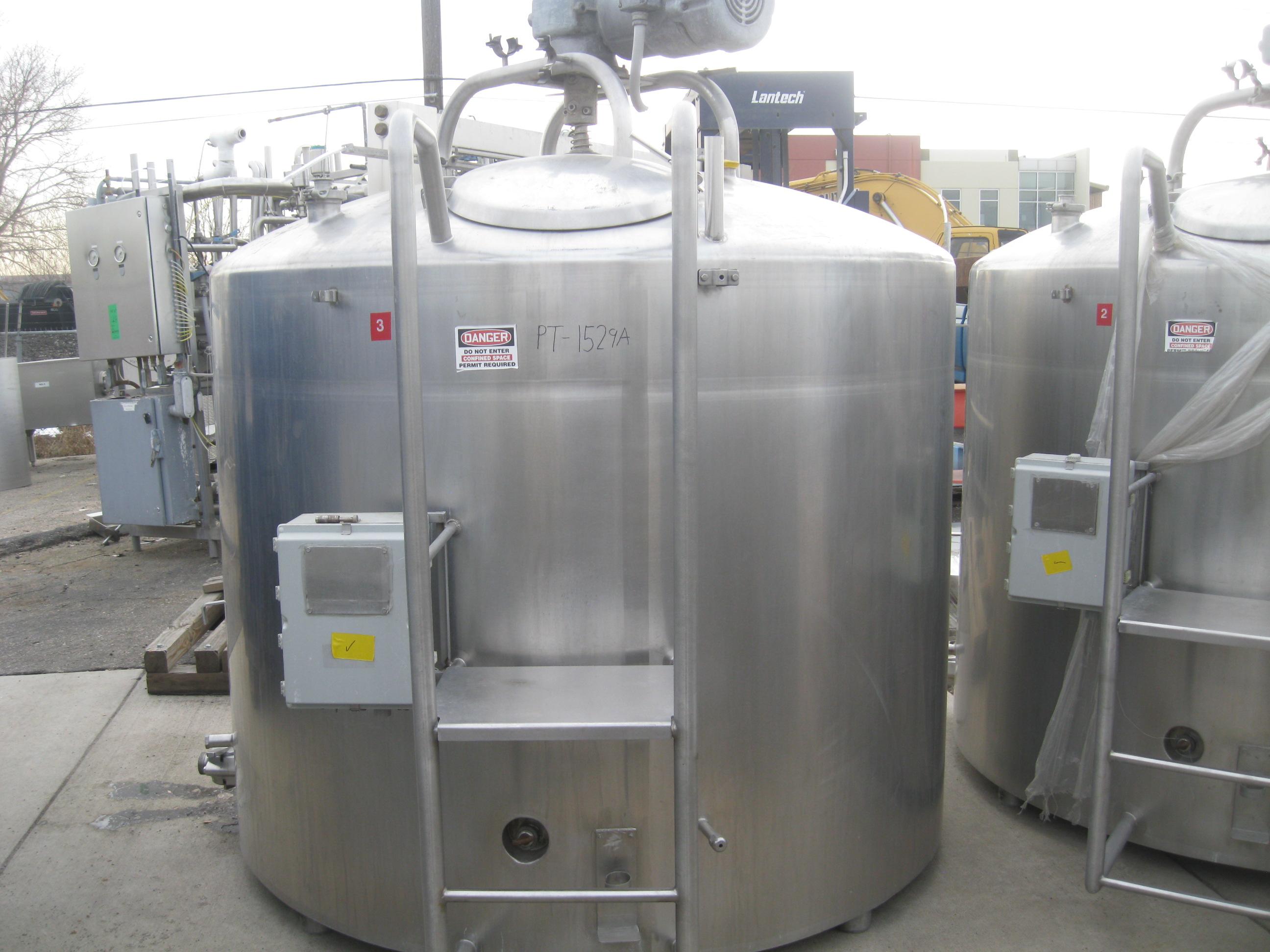 Used 800 GALLON PROCESSOR TANK